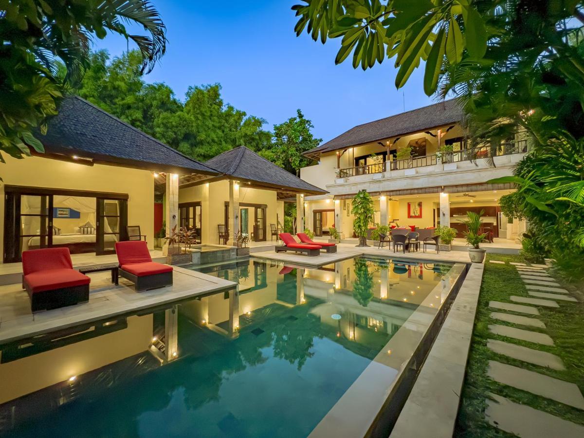 Villa Bugis Abimanyu Seminyak Esterno foto