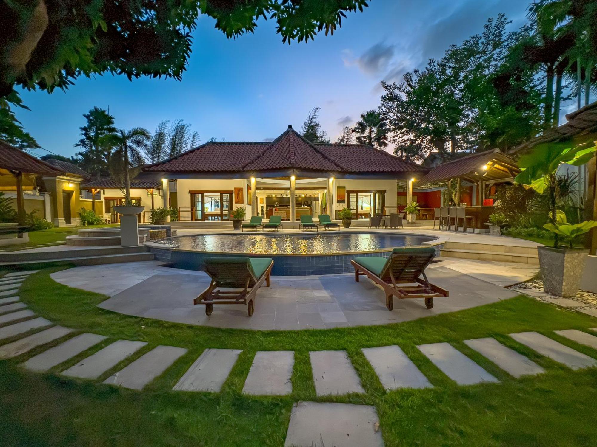 Villa Bugis Abimanyu Seminyak Esterno foto