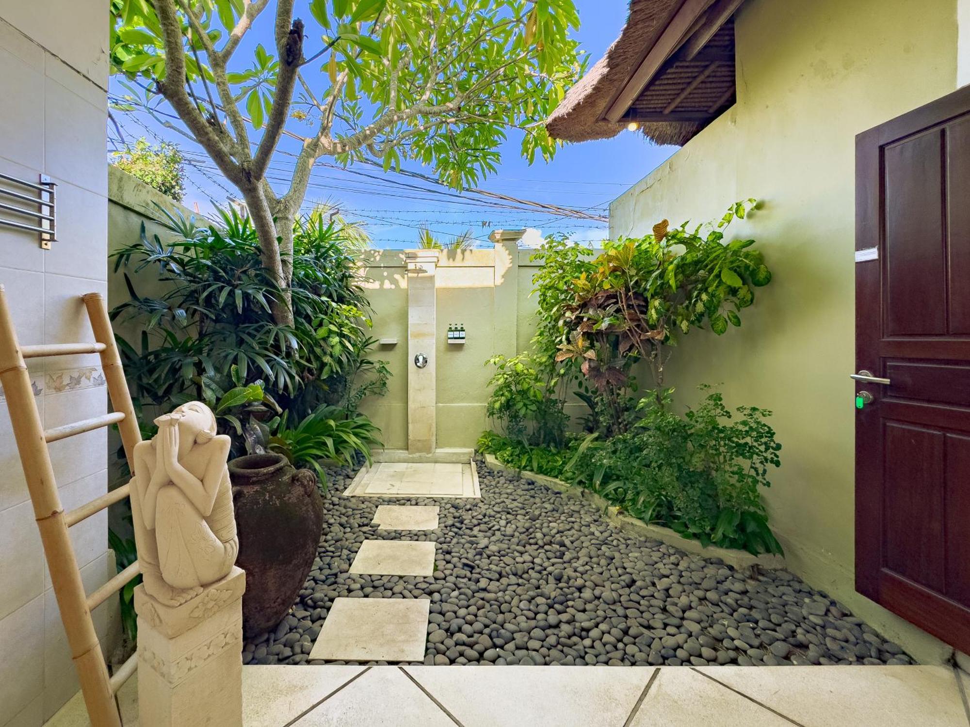 Villa Bugis Abimanyu Seminyak Camera foto